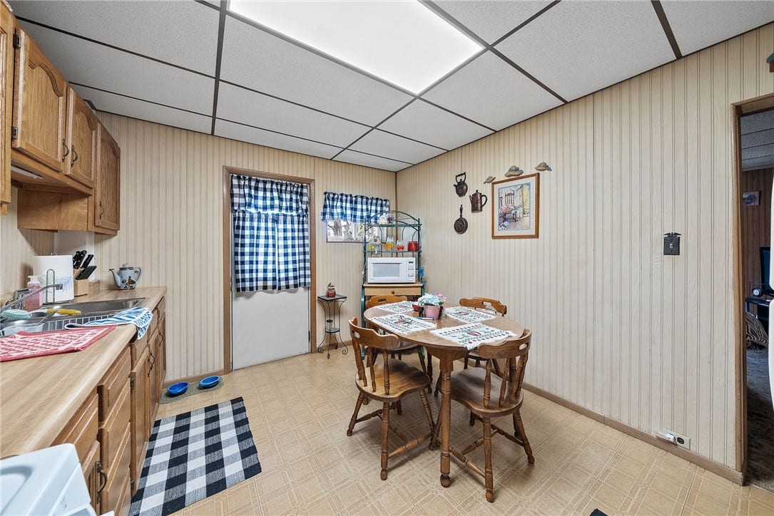 192 Lawrence Ave, Washington, PA 15301