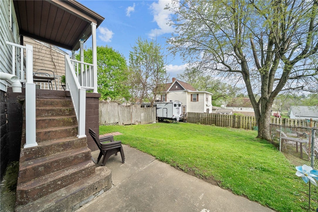 192 Lawrence Ave, Washington, PA 15301