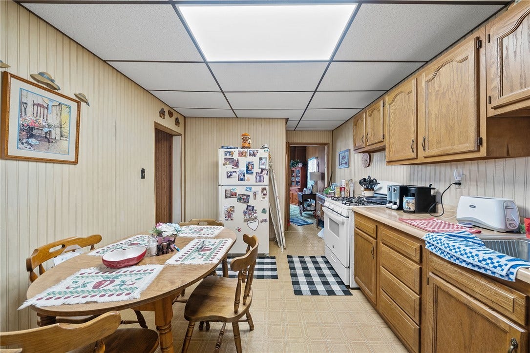 192 Lawrence Ave, Washington, PA 15301