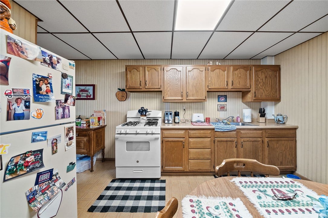 192 Lawrence Ave, Washington, PA 15301