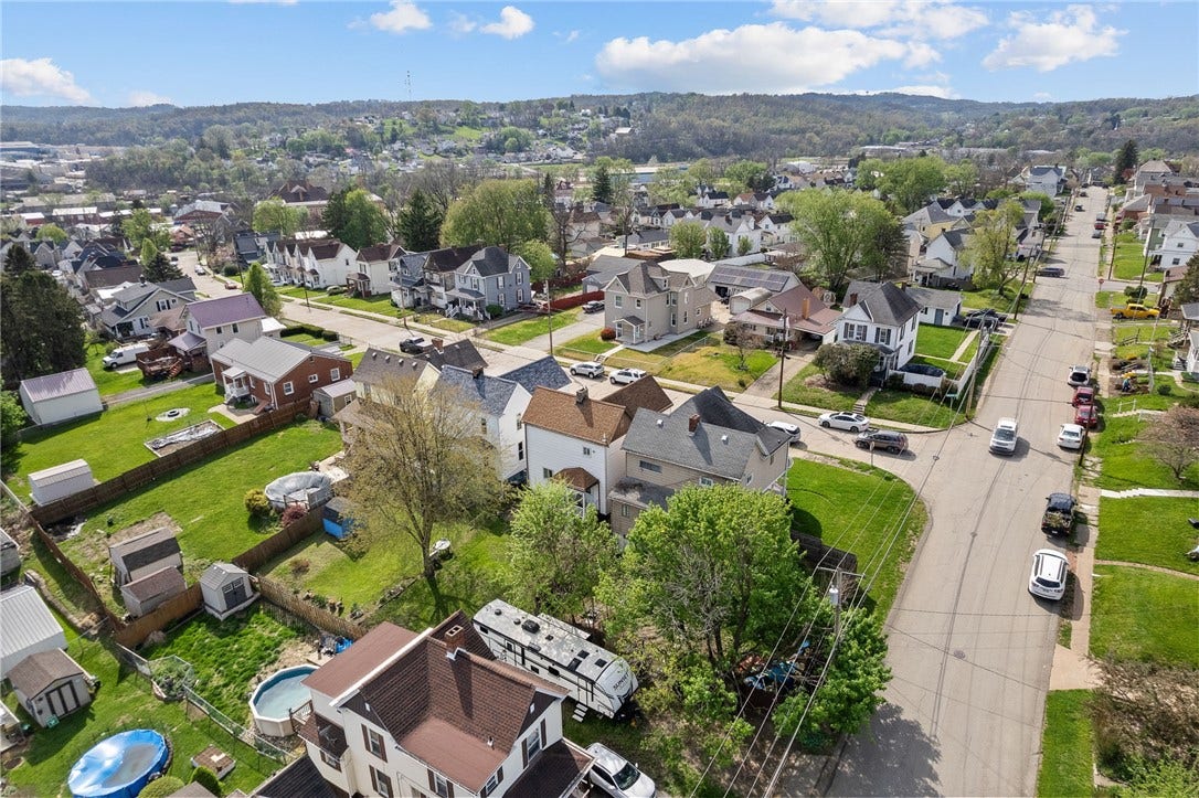 192 Lawrence Ave, Washington, PA 15301