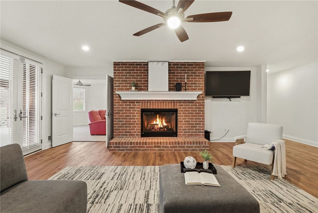 308 Sutherland Drive, Venetia, PA 15367