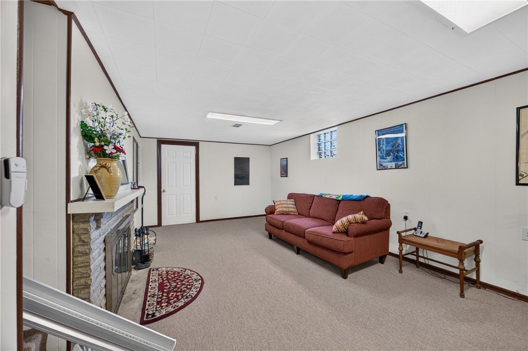 265 Oaklyn Rd., Bethel Park, PA 15102
