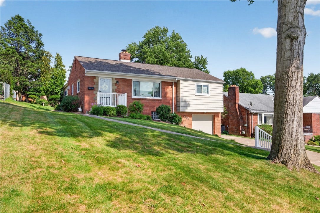 265 Oaklyn Rd., Bethel Park, PA 15102