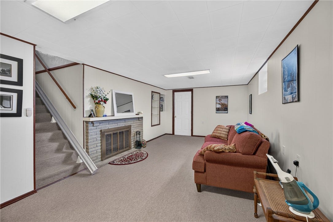 265 Oaklyn Rd., Bethel Park, PA 15102