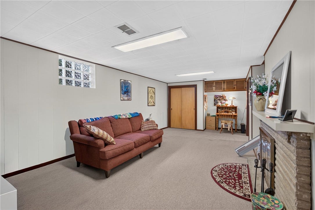 265 Oaklyn Rd., Bethel Park, PA 15102