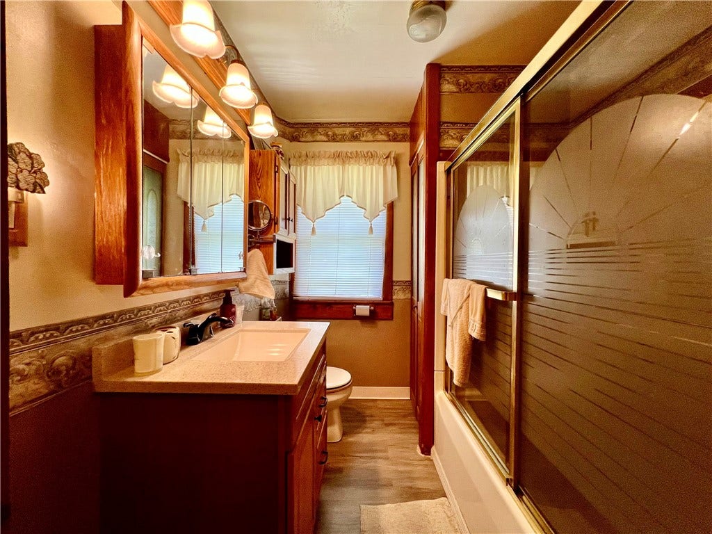 208 N. 2nd St, Masontown, PA 15461
