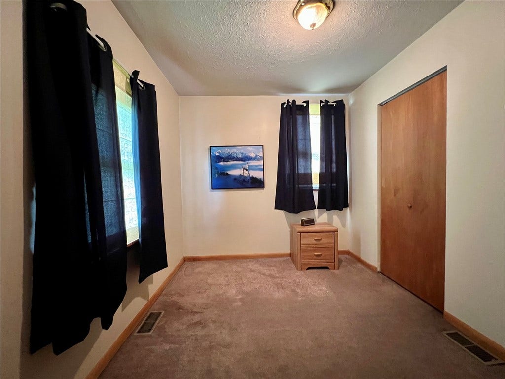 208 N. 2nd St, Masontown, PA 15461