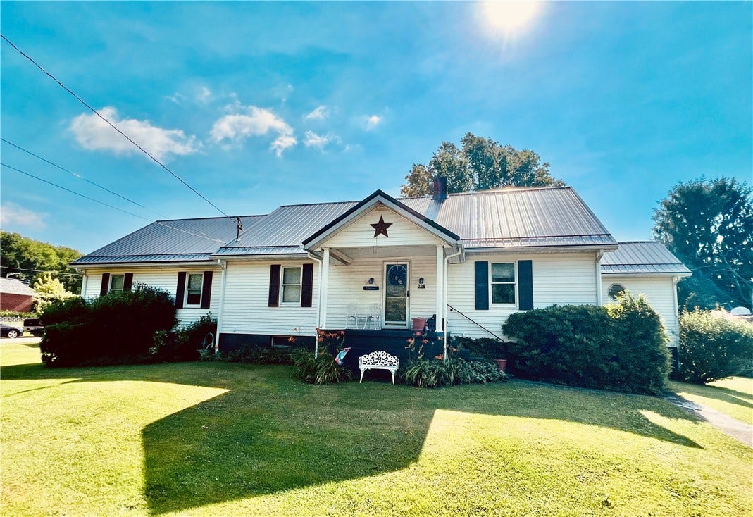 208 N. 2nd St, Masontown, PA 15461