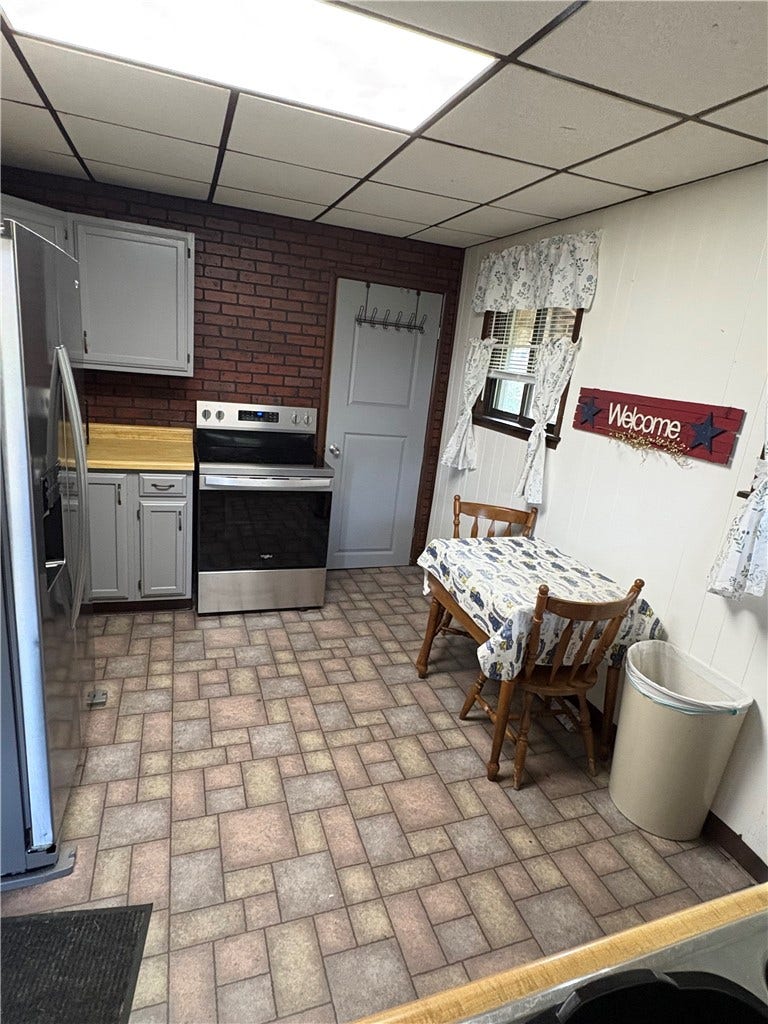 232 Thornton Aly, Brownsville, PA 15417