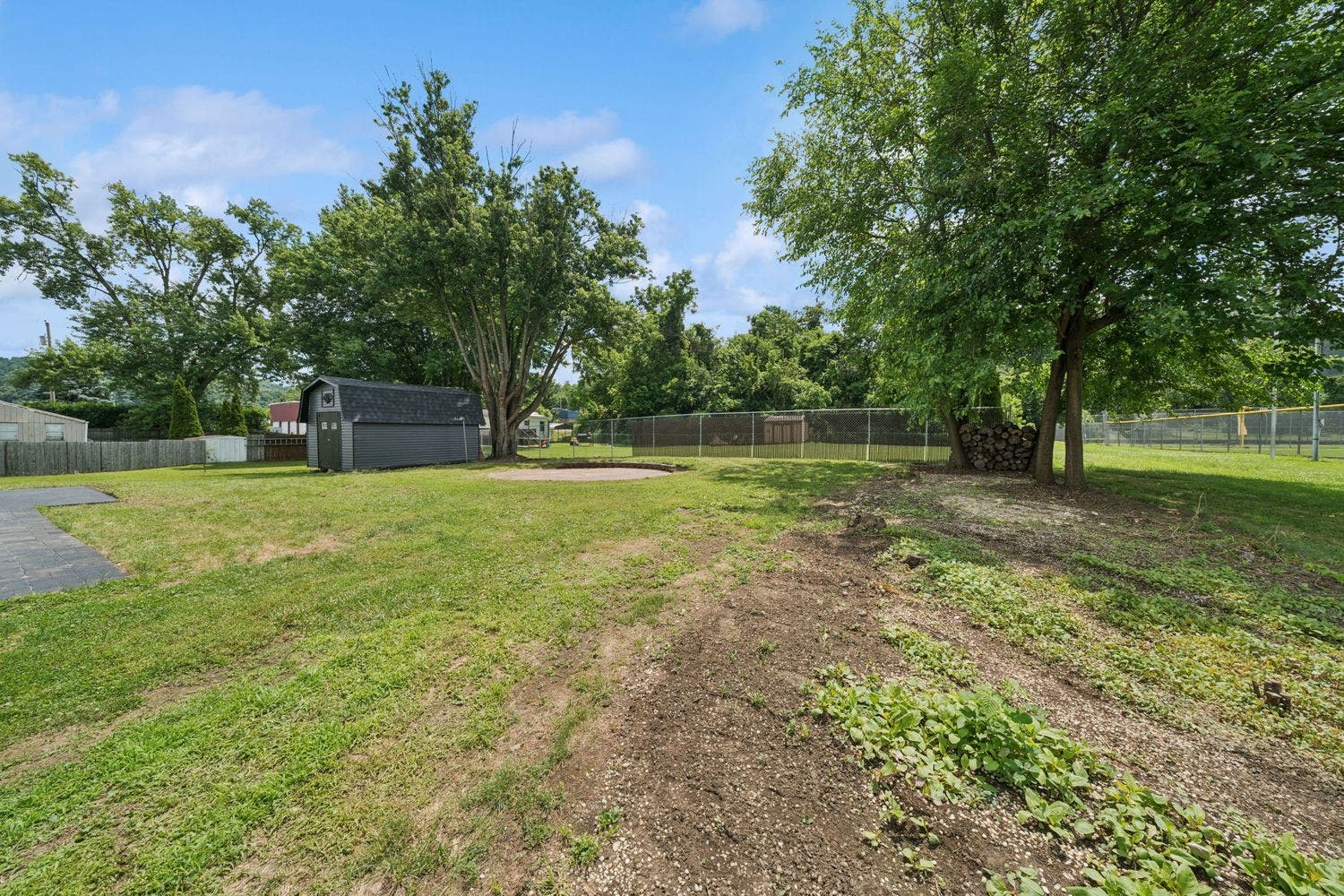 401 Lincoln St., Elizabeth, PA 15037