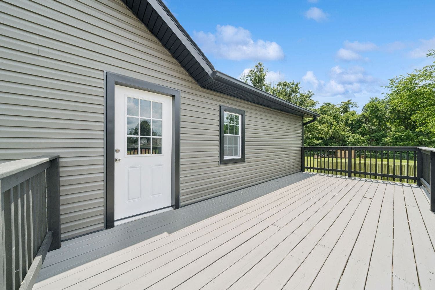 401 Lincoln St., Elizabeth, PA 15037