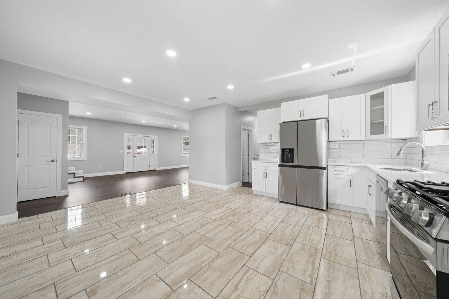 401 Lincoln St., Elizabeth, PA 15037