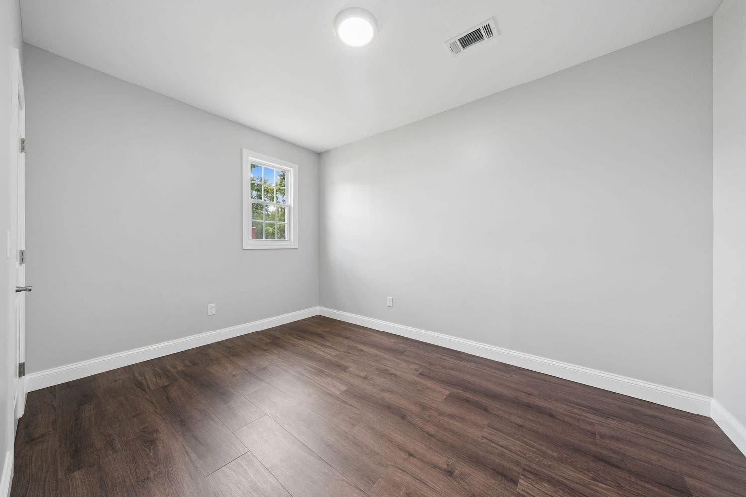 401 Lincoln St., Elizabeth, PA 15037