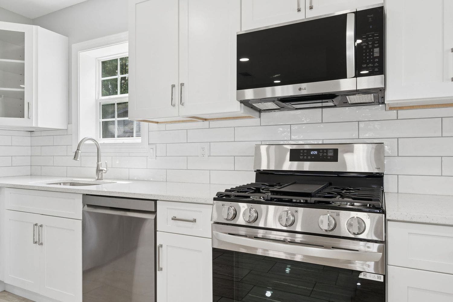 401 Lincoln St., Elizabeth, PA 15037