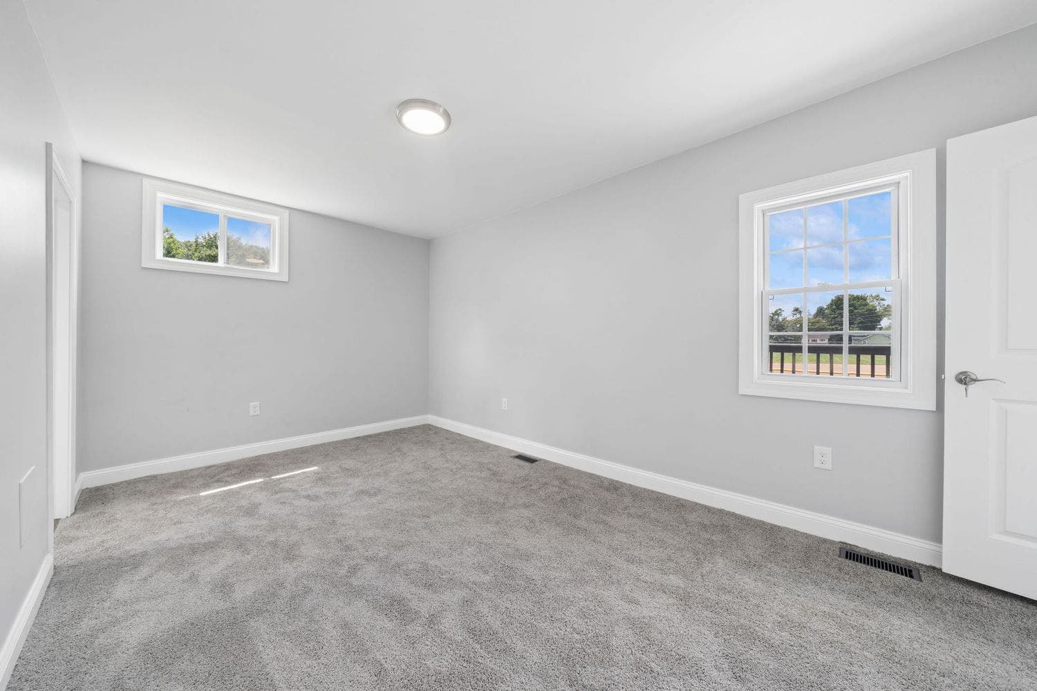 401 Lincoln St., Elizabeth, PA 15037