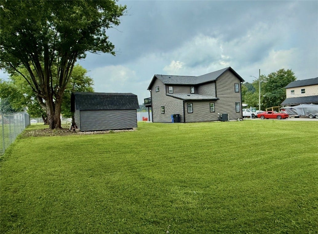 401 Lincoln St., Elizabeth, PA 15037