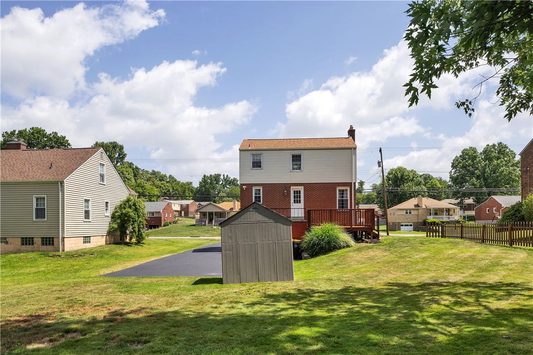 610 Patterson Rd, Bethel Park, PA 15102