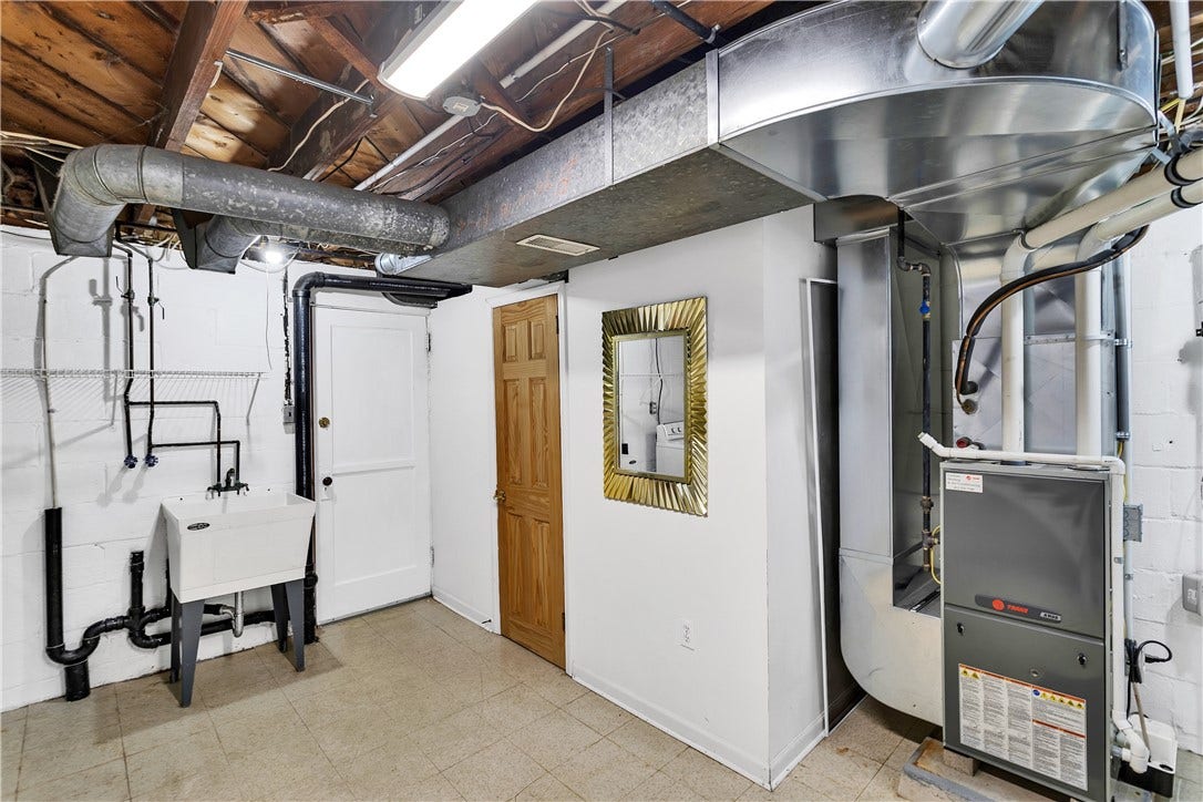 610 Patterson Rd, Bethel Park, PA 15102