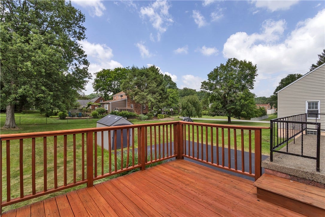 610 Patterson Rd, Bethel Park, PA 15102