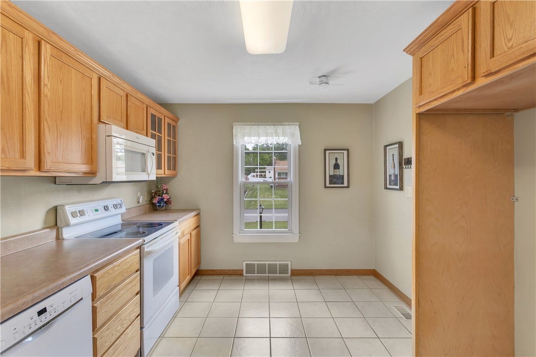 610 Patterson Rd, Bethel Park, PA 15102
