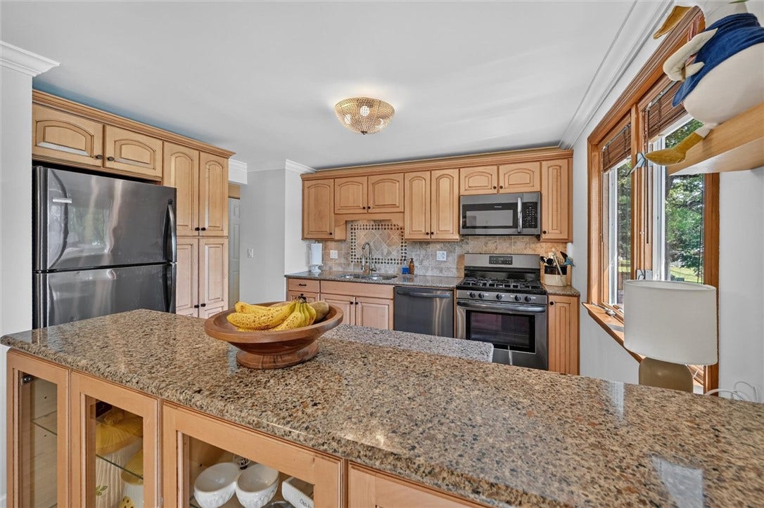 34 Mohawk Dr, Greensburg, PA 15601