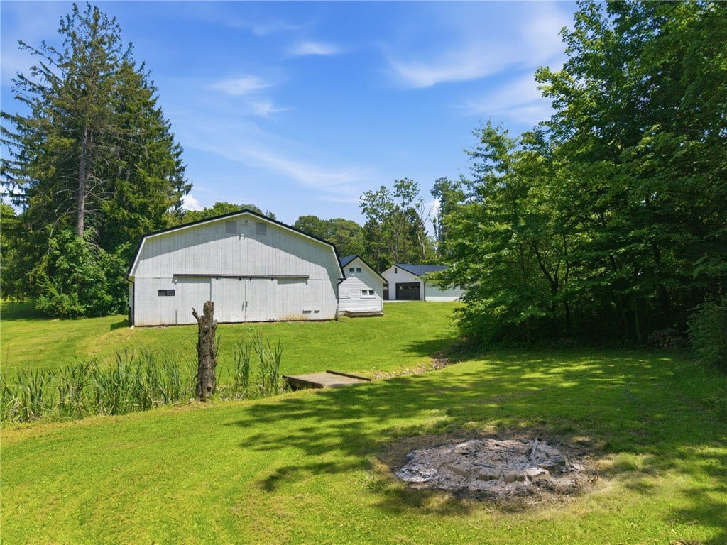 1520 State Route 130, Greensburg, PA 15601