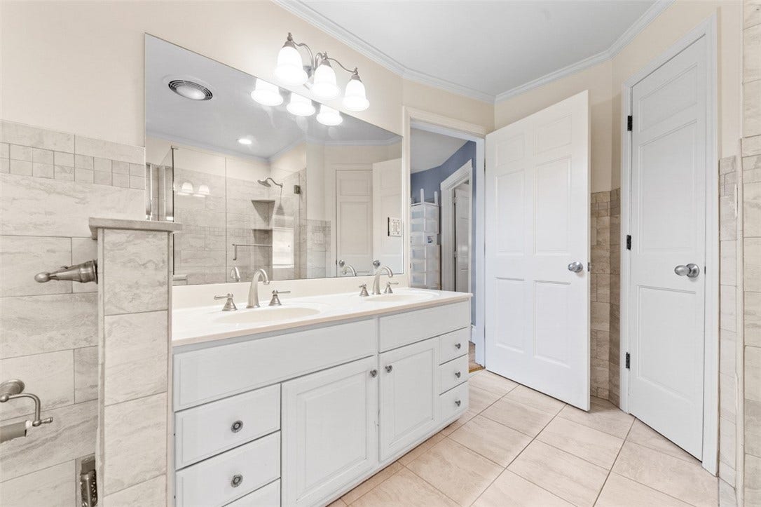 1230 Chestnut St, Connellsville, PA 15425