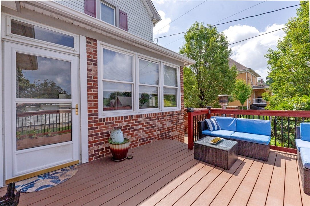 1230 Chestnut St, Connellsville, PA 15425