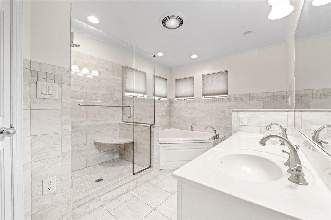 1230 Chestnut St, Connellsville, PA 15425