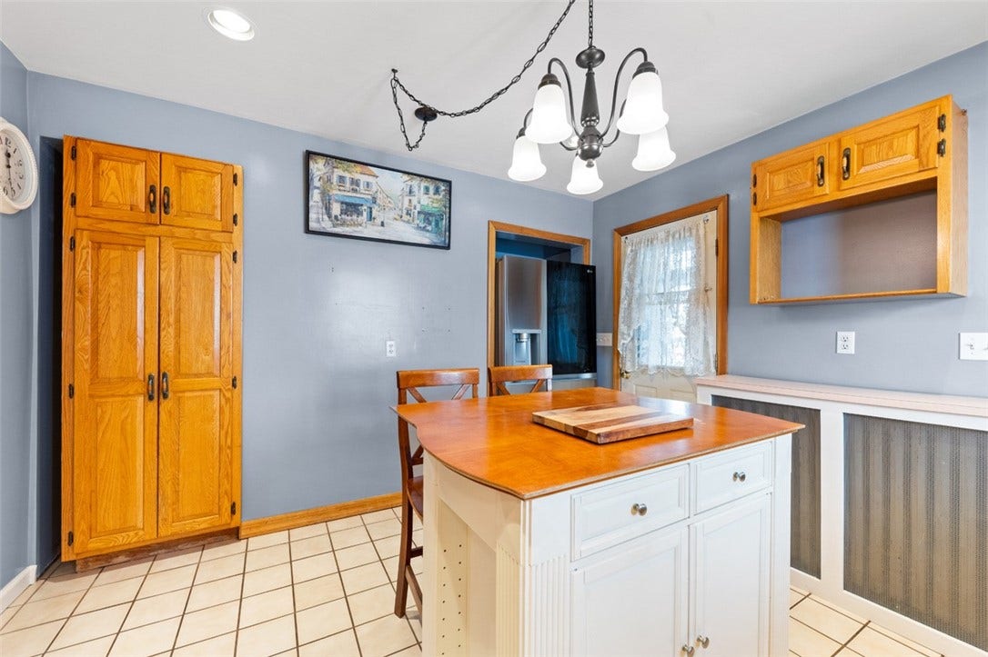 1230 Chestnut St, Connellsville, PA 15425