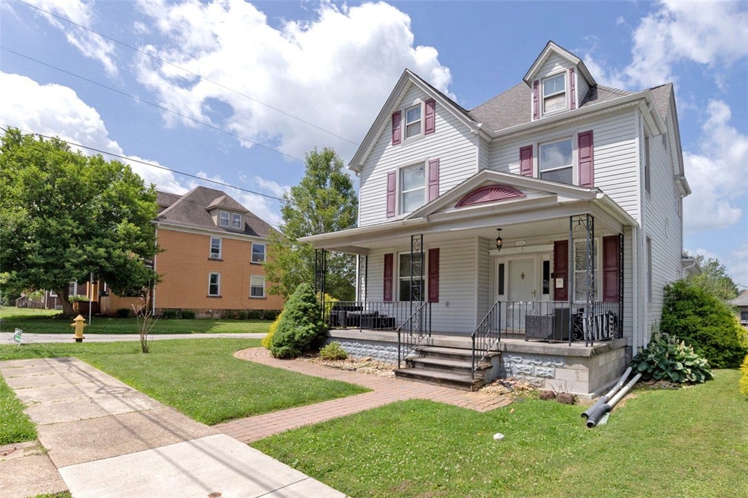 1230 Chestnut St, Connellsville, PA 15425