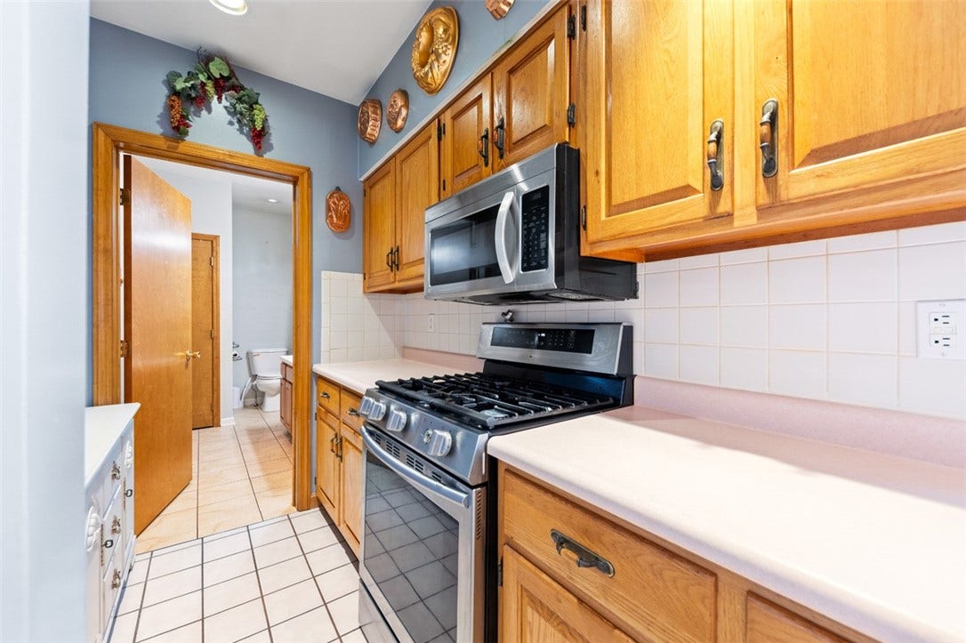 1230 Chestnut St, Connellsville, PA 15425