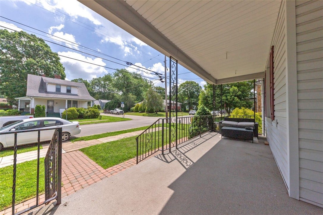 1230 Chestnut St, Connellsville, PA 15425