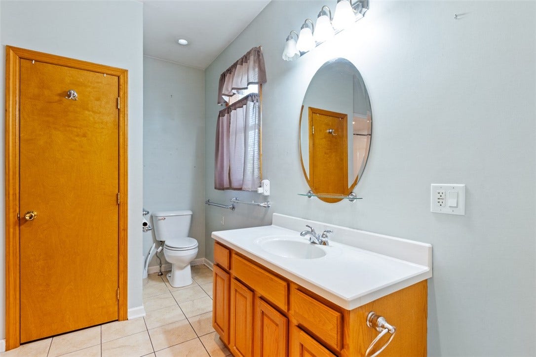 1230 Chestnut St, Connellsville, PA 15425