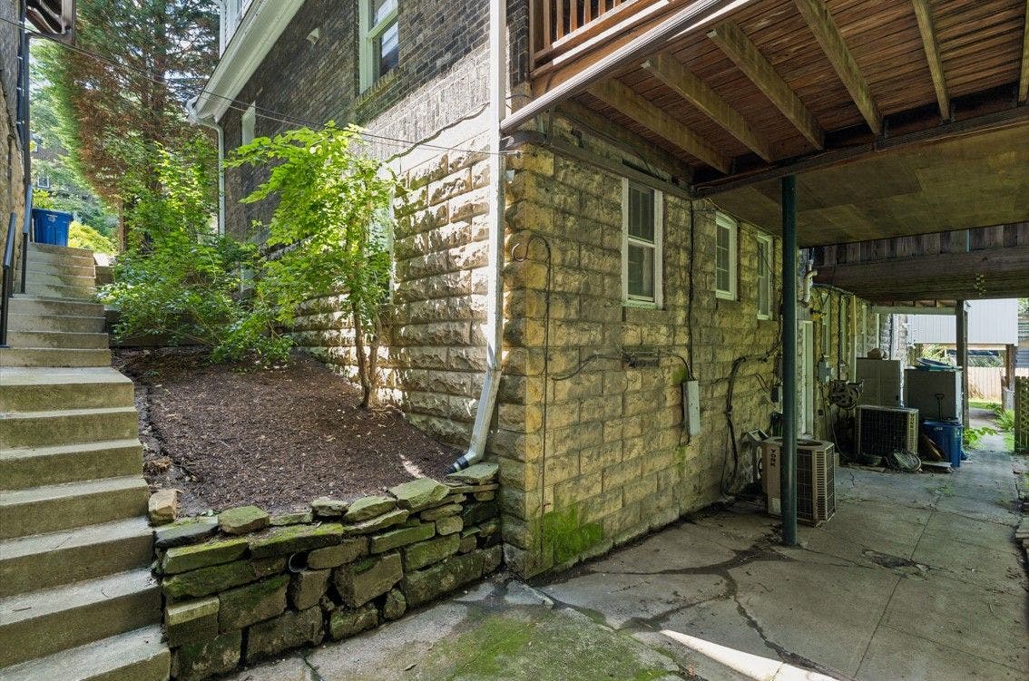 1247 Murdoch Road, Pittsburgh, PA 15217