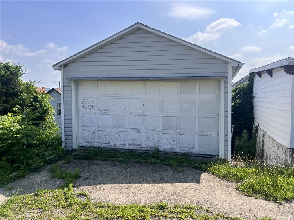 1 Car Detached Garage