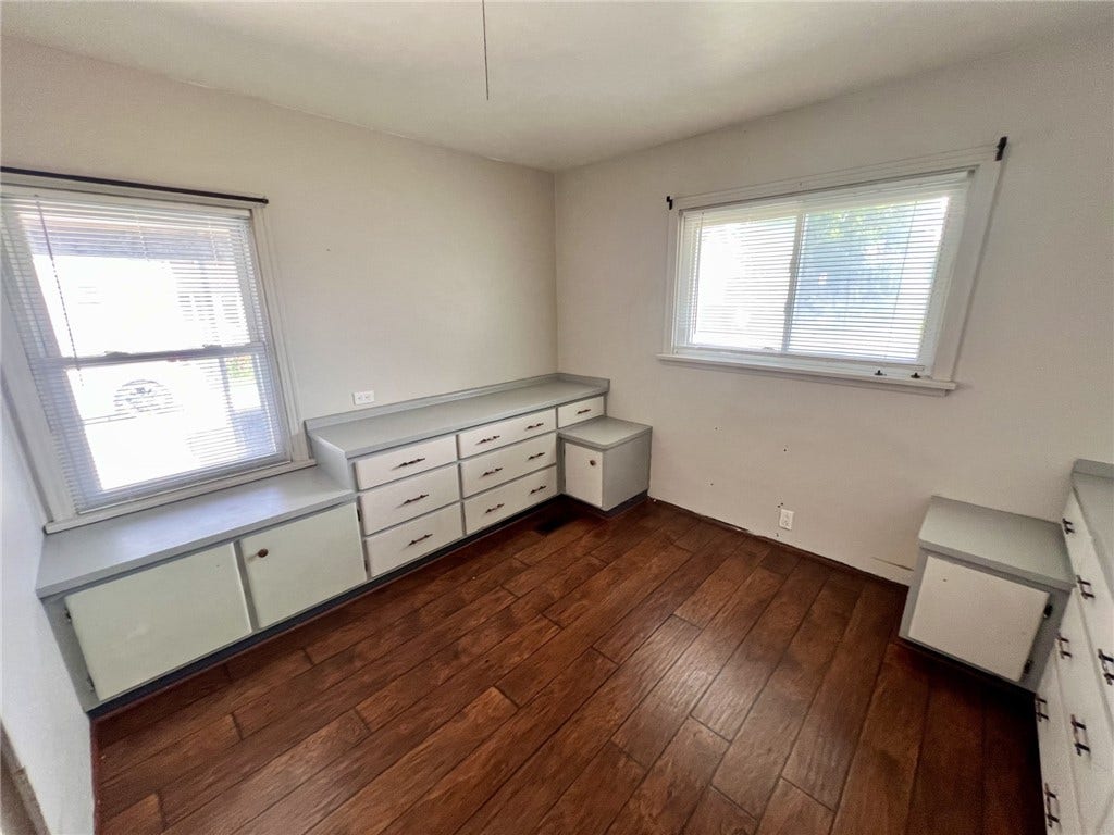 312 S 9th St, Connellsville, PA 15425