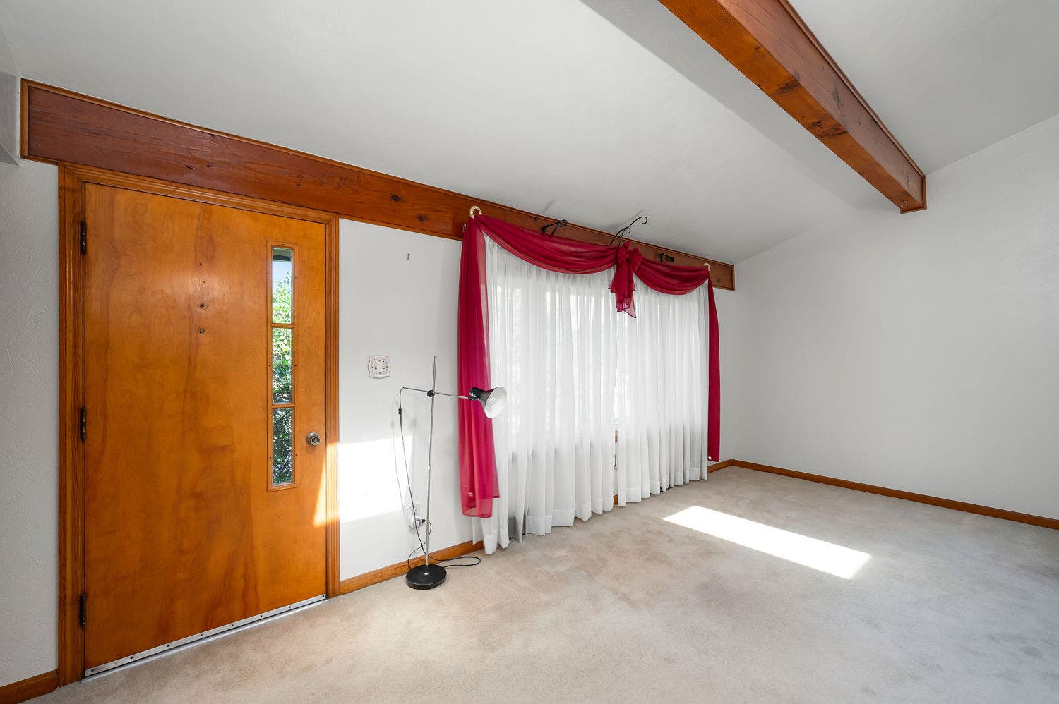 1673 Norsen Drive, Pittsburgh, PA 15243 Entry