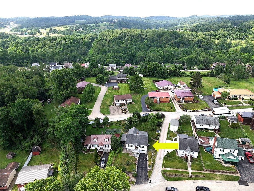 57 8th St, Uniontown, PA 15401