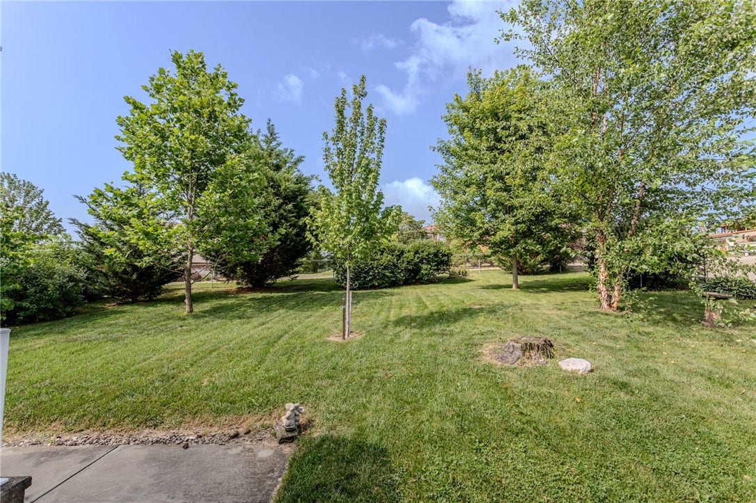 57 8th St, Uniontown, PA 15401