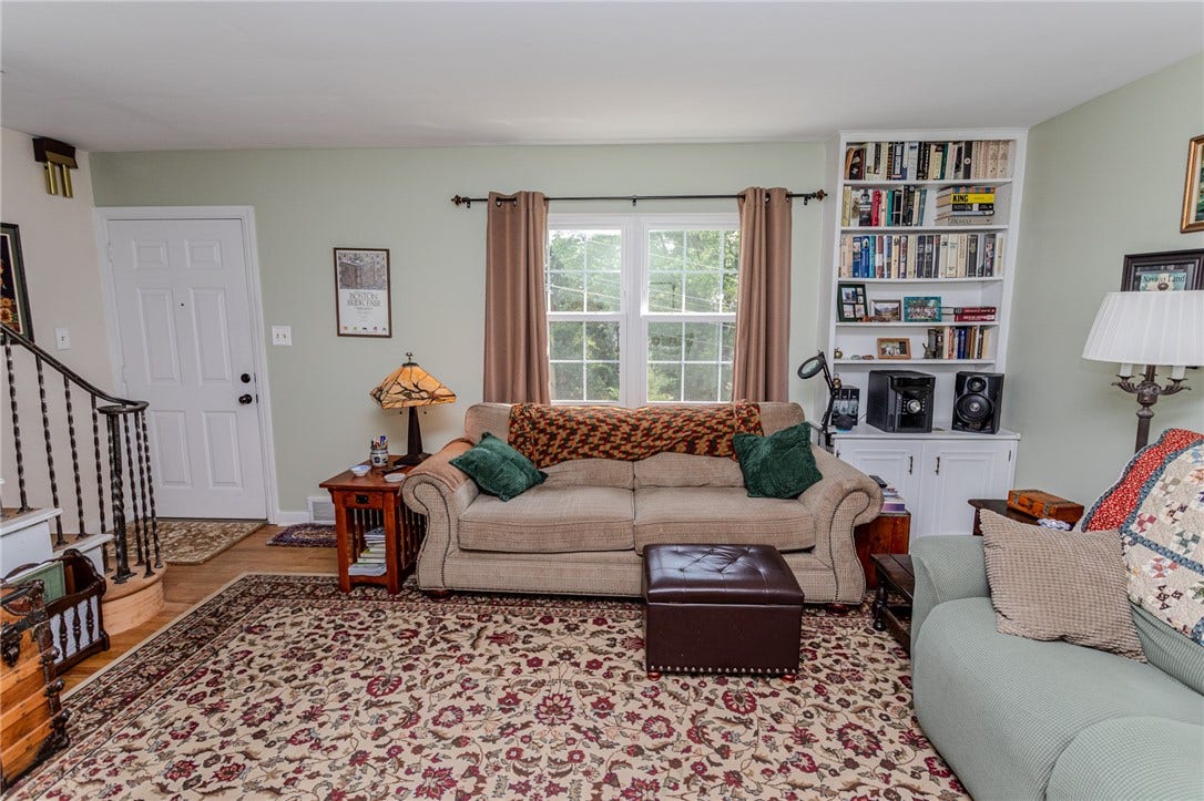 57 8th St, Uniontown, PA 15401