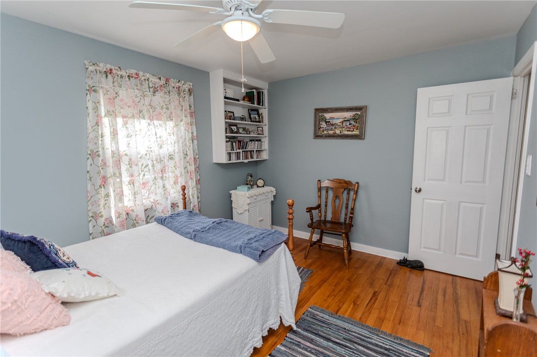 57 8th St, Uniontown, PA 15401