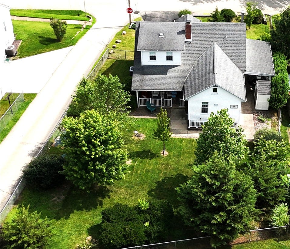 57 8th St, Uniontown, PA 15401
