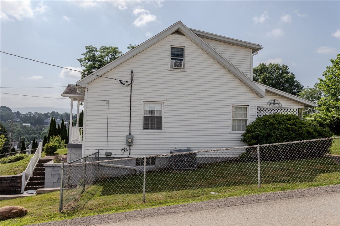 57 8th St, Uniontown, PA 15401