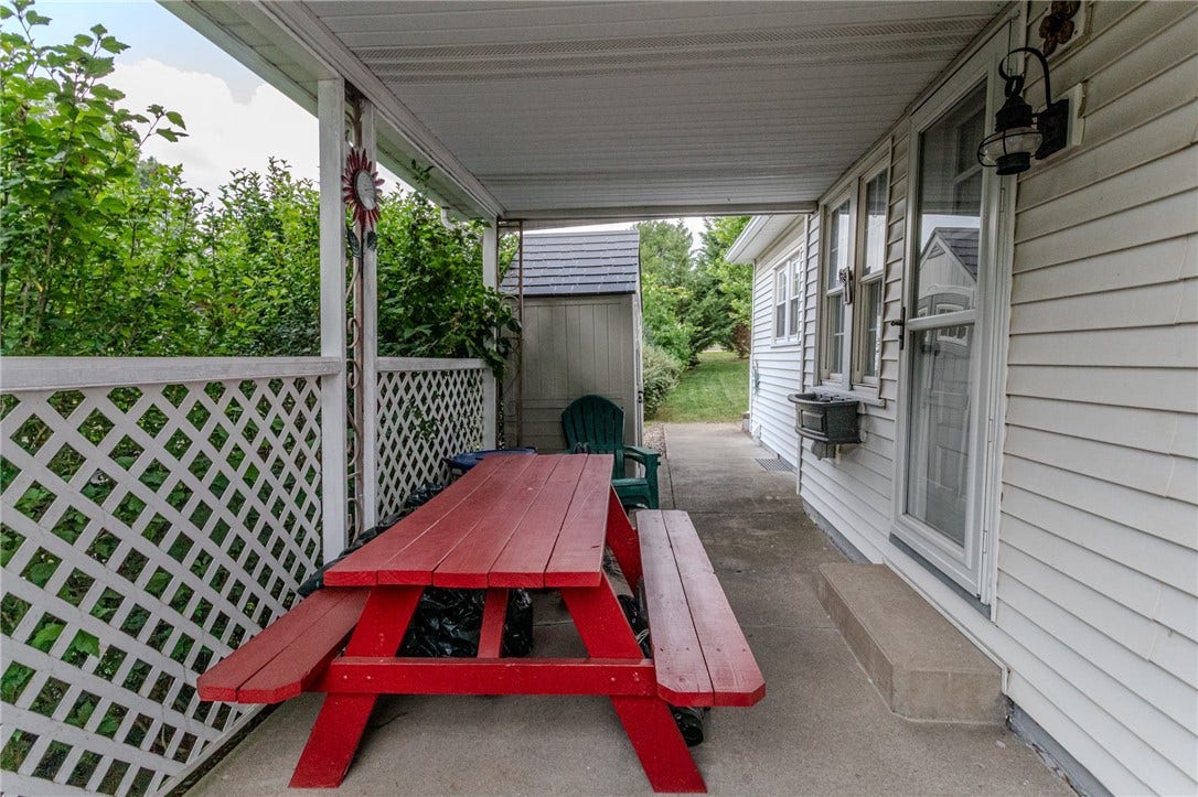 57 8th St, Uniontown, PA 15401