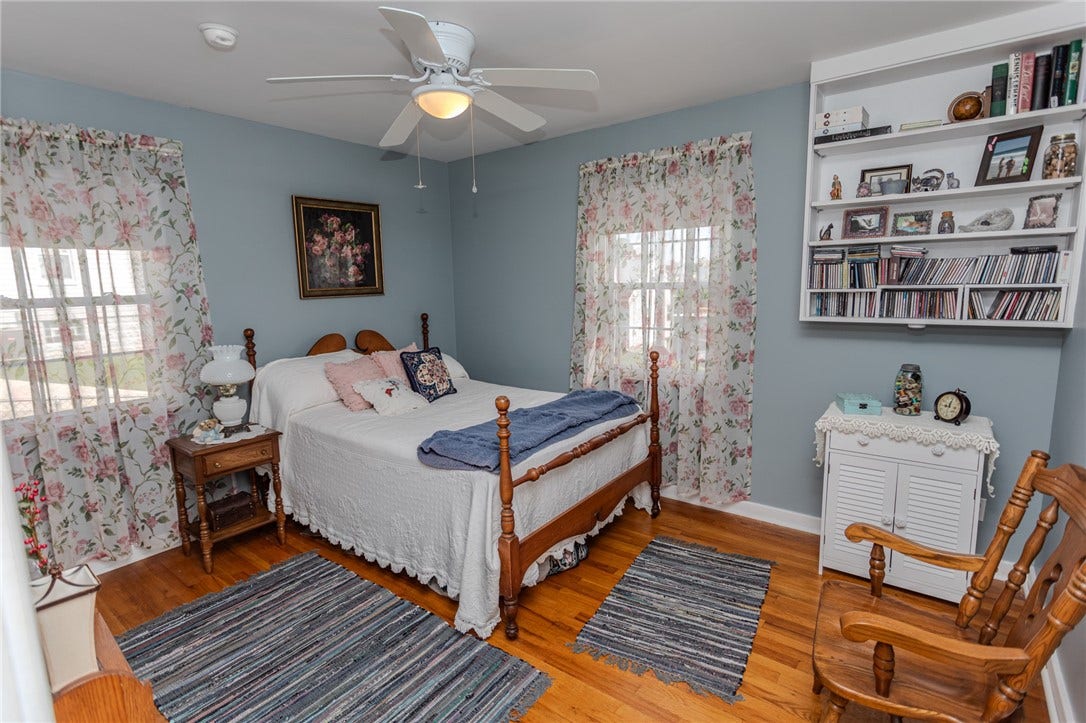 57 8th St, Uniontown, PA 15401