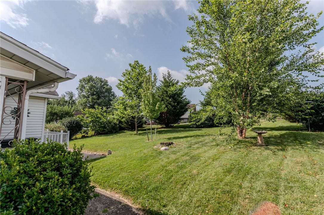 57 8th St, Uniontown, PA 15401
