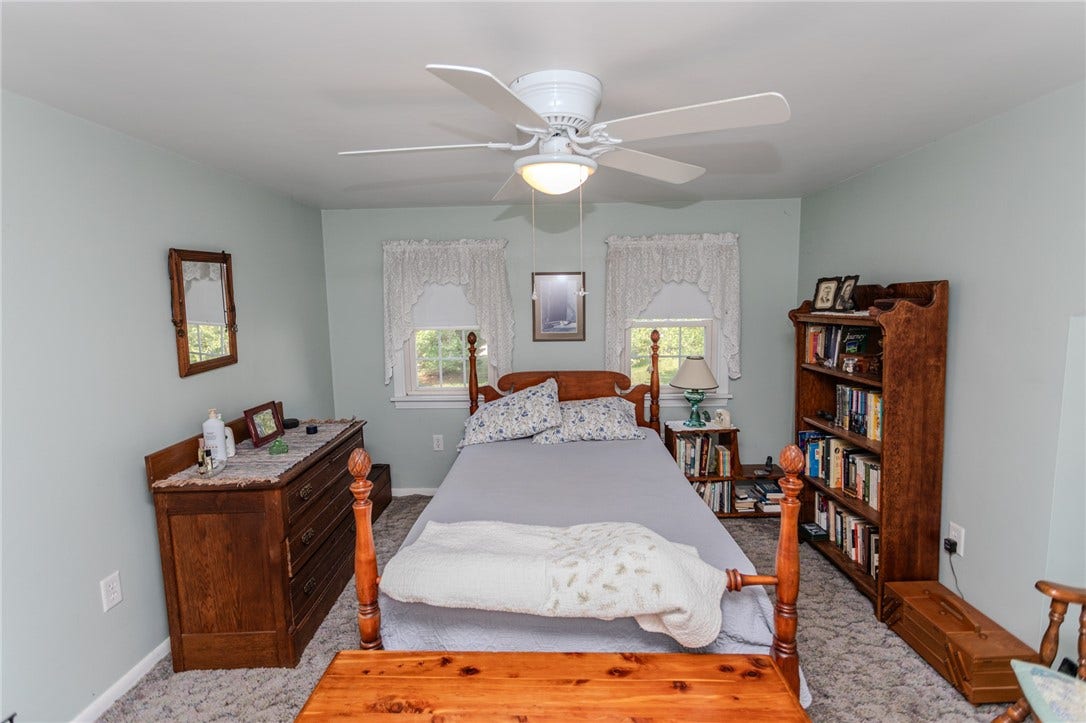 57 8th St, Uniontown, PA 15401