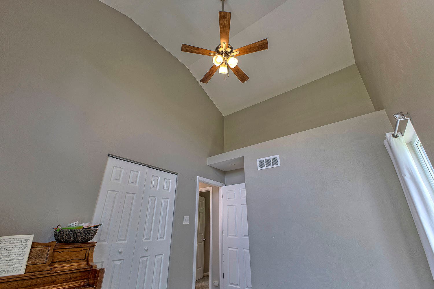446 Blank School Road, Greensburg, PA 15601